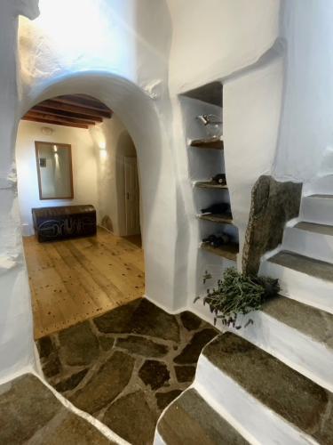 8D9F6FB2-B65C-4A77-B555-675AAE2343D7_1_105_c